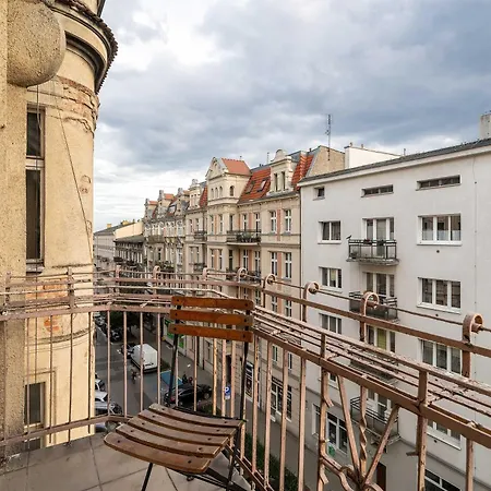 Family With Balcony Near Mtp By Renters Apartment Poznan