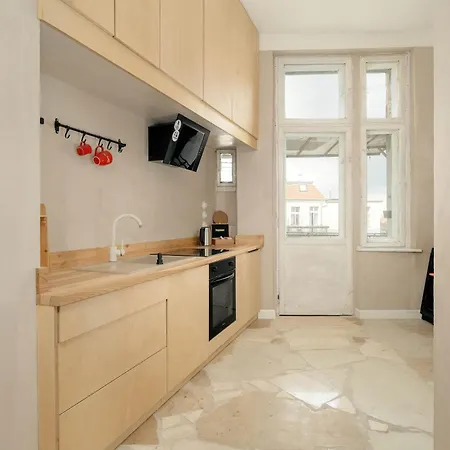 Apartment Family With Balcony Near Mtp By Renters *